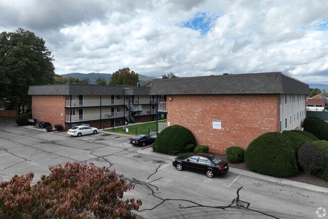 Building Photo - The Oak Grove Village Apartments