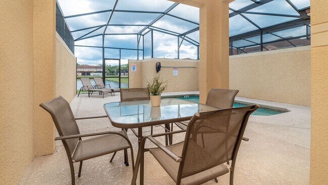 Foto del edificio - 3027 Beach Palm Ave