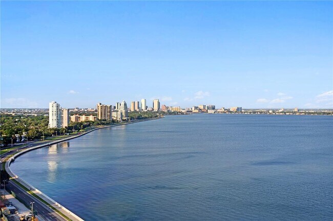 Foto del edificio - 3301 Bayshore Blvd