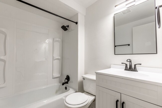 Foto del edificio - 601 E Warrington Ave