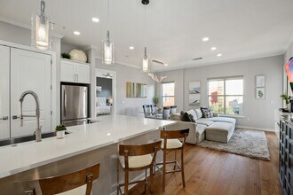 Building Photo - 2950 McKinney Ave