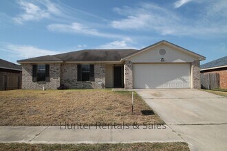 Building Photo - 4604 Fieldcrest Dr