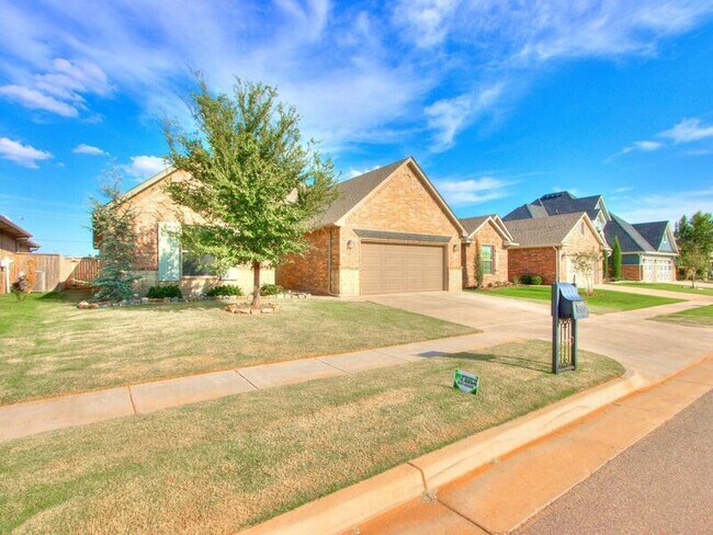 Building Photo - 14516 Privas Ln