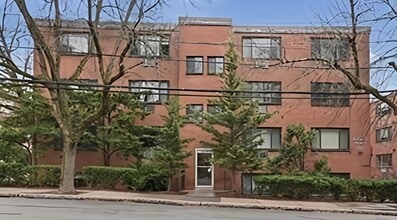Building Photo - 205 Kent St