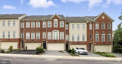 Building Photo - 1572 Penzance Way