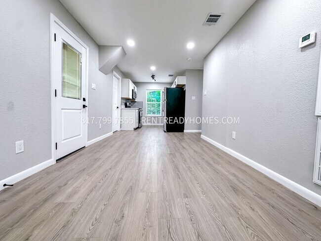 Foto del edificio - 6431 Myrtle St
