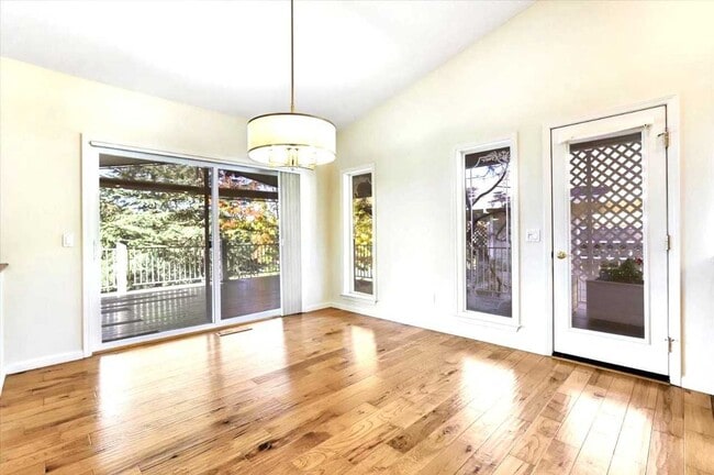 Building Photo - Golf Course 3/2 home in Lake Wildwood, Pen...