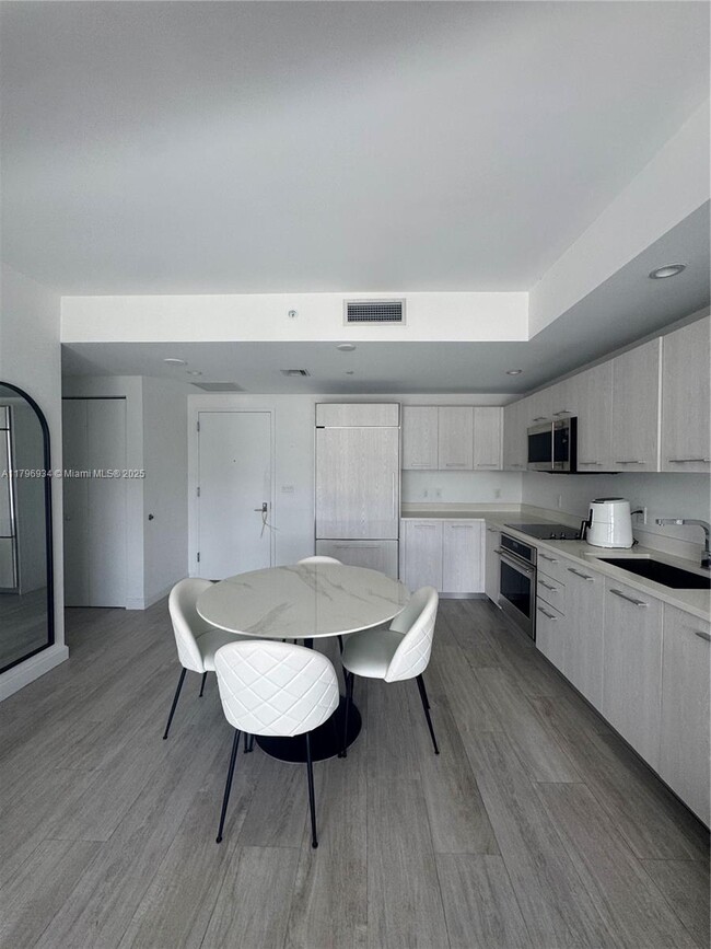 Foto del edificio - 55 SW 9th St