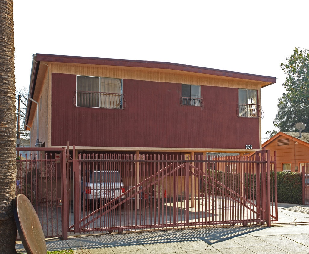 Building Photo - 2536 S Genesee Ave