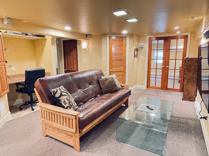 9008 Hamburg Rd Unit Lower, Frederick, MD 21702 Apartment for Rent in