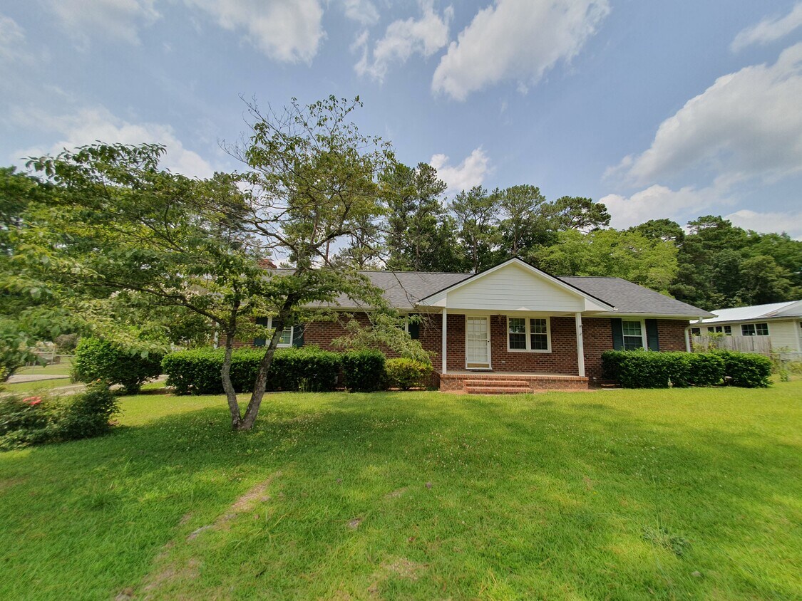 Foto principal - 1110 Compass Creek Dr