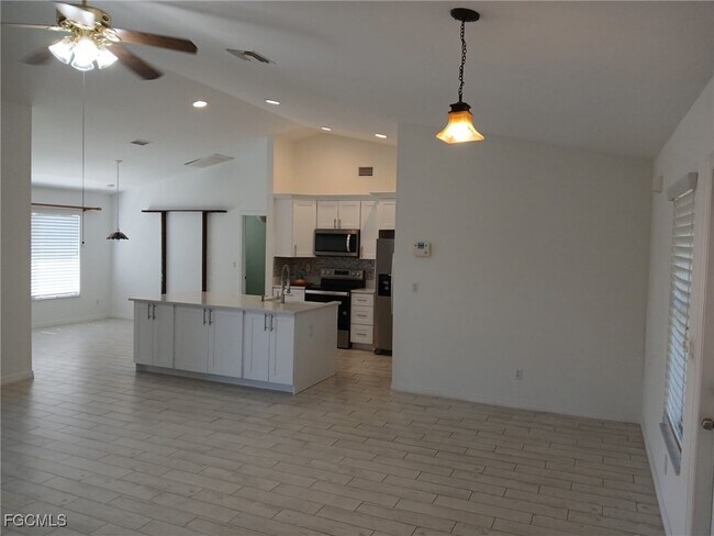 Foto del edificio - 2613 39th St SW