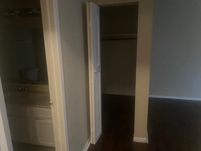 Foto del edificio - 9546 Windswept Ln