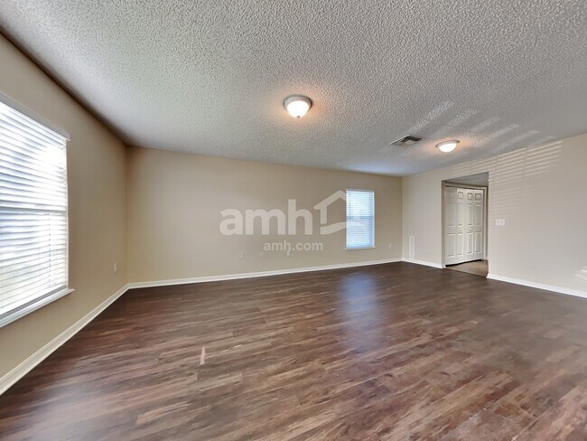 Foto del edificio - 7078 Shady Pine Ct