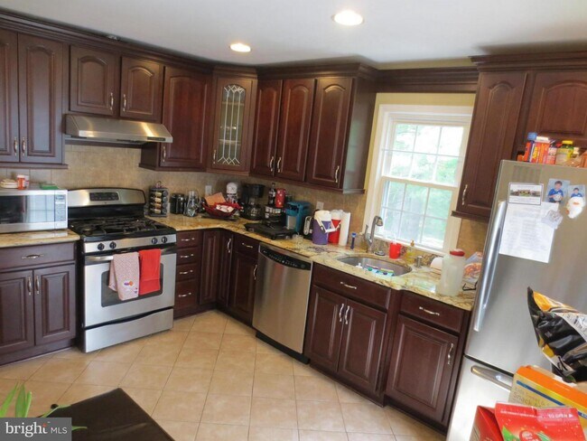 Building Photo - 9501 Cherry Oak Ct