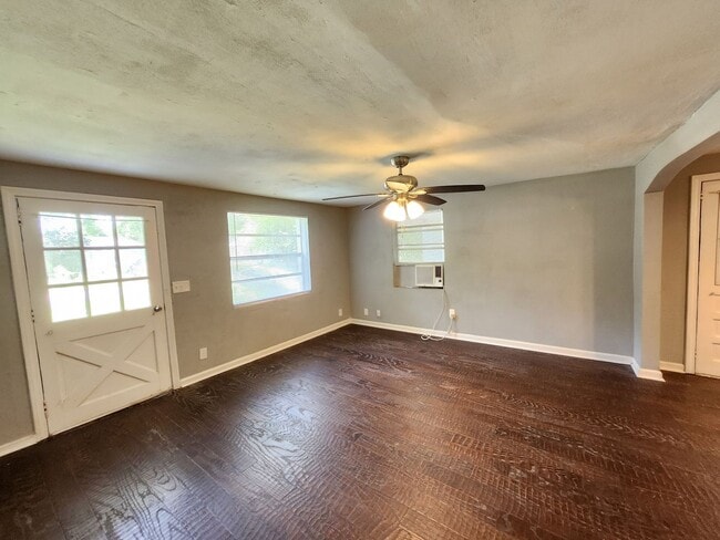 Foto del edificio - 114 Myrtlewood Drive Pensacola, FL 32503 A...
