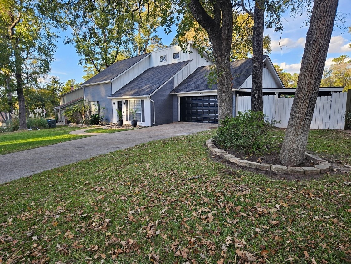 Primary Photo - 1844 Rollingwood Dr