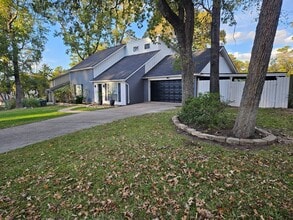 Building Photo - 1844 Rollingwood Dr