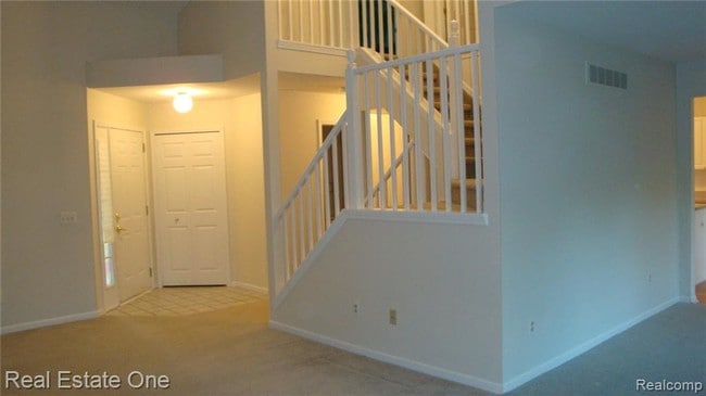 Building Photo - 24283 Weathervane Ct