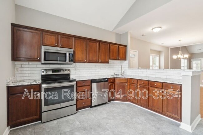 Building Photo - 4218 Amherst Villa Ct