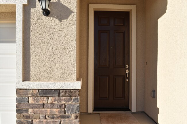 Building Photo - 823 Benina Ct