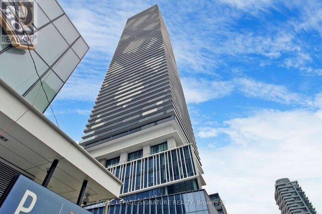 Building Photo - 138 Downes St