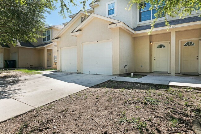 Foto del edificio - Kingsbury Townhome Northwest Medical Cente...