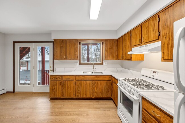 Building Photo - 889 Jefferson Ave