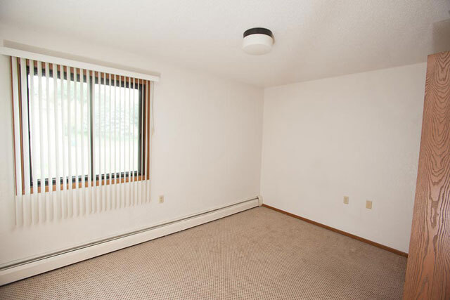 Building Photo - 1551 Falcon Dr