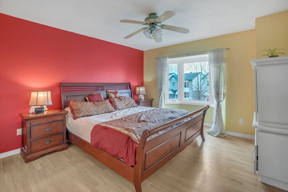 Foto del edificio - 8030 Broadway