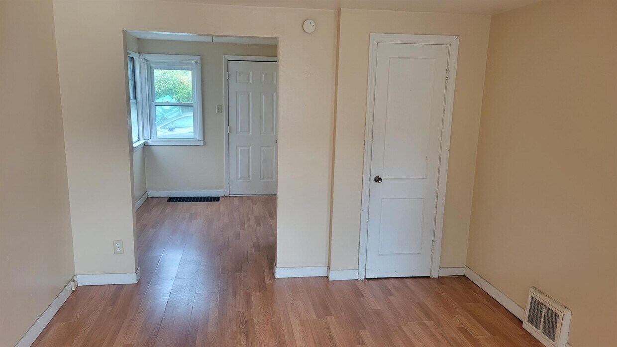 716 Taunton Pl, Buffalo, NY 14214 House Rental in Buffalo, NY