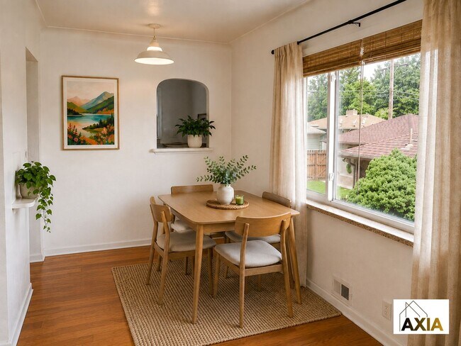 Foto del edificio - 2479-2481 S. Corona St.