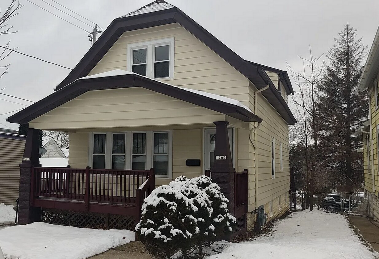Foto principal - 1563 S 33rd St