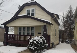 Building Photo - 1563 S 33rd St