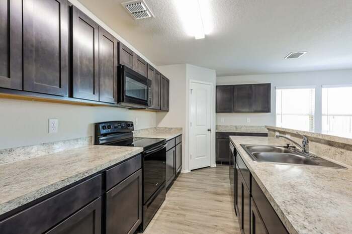 Foto principal - 10370 Clearwater Wy