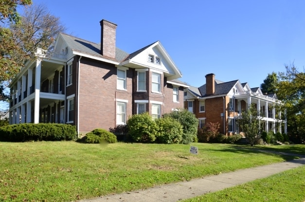 Building Photo - Hess Flats