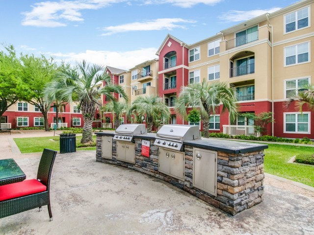 Primary Photo - This 2 Br Is Bliss
