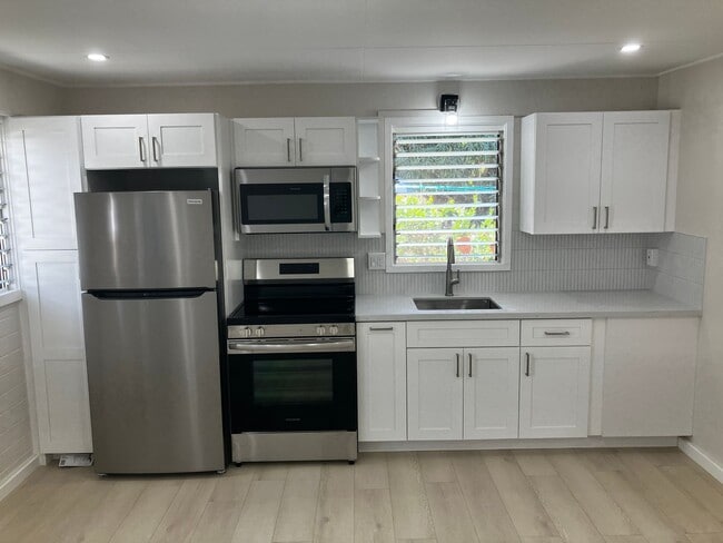 Foto del edificio - Pets Allowed 1BD 1BA 1PRK - 726 Hausten St Unit B