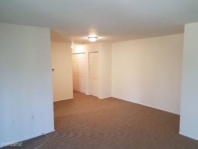Building Photo - 1 br, 1 bath Condo - 11400 Cherry Hill Road