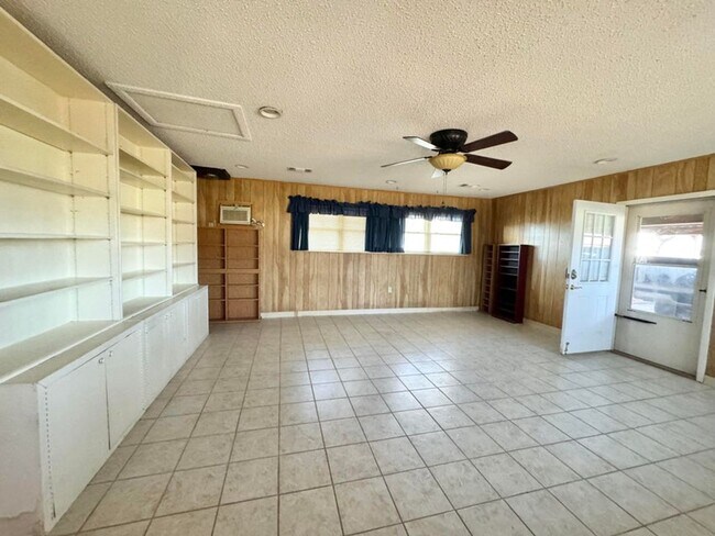 Foto del edificio - 5702 Fruitland Farm Rd