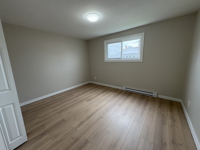 Building Photo - 200 Spruce St