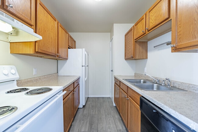 2BR, 1BA - 850SF - Kitchen - Green Valley Apartments