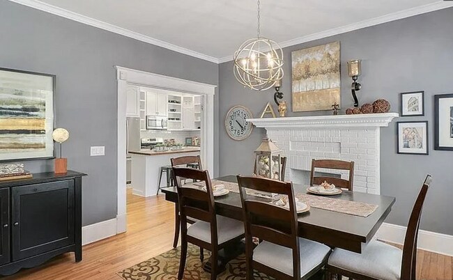 Foto del edificio - Bungalow Style and Old World Quality in Savannah's Parkside - Daffin Park