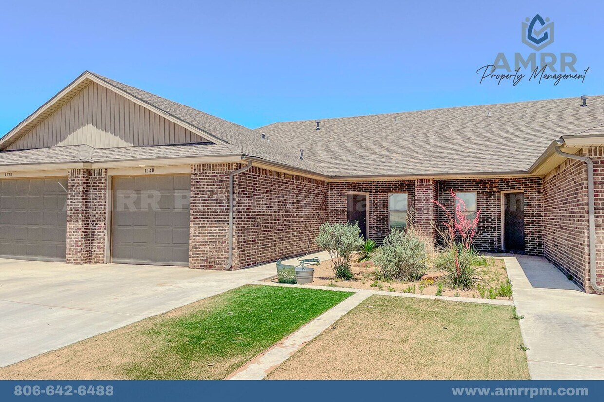 Primary Photo - Charming 2-Bedroom House