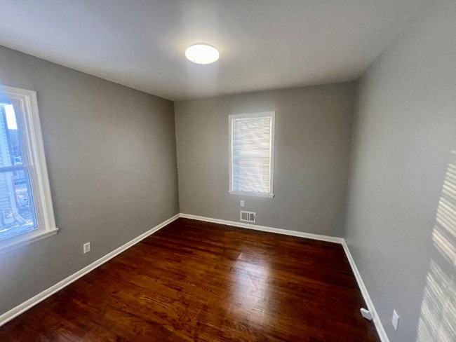 Foto del edificio - 5811 Monrovia St