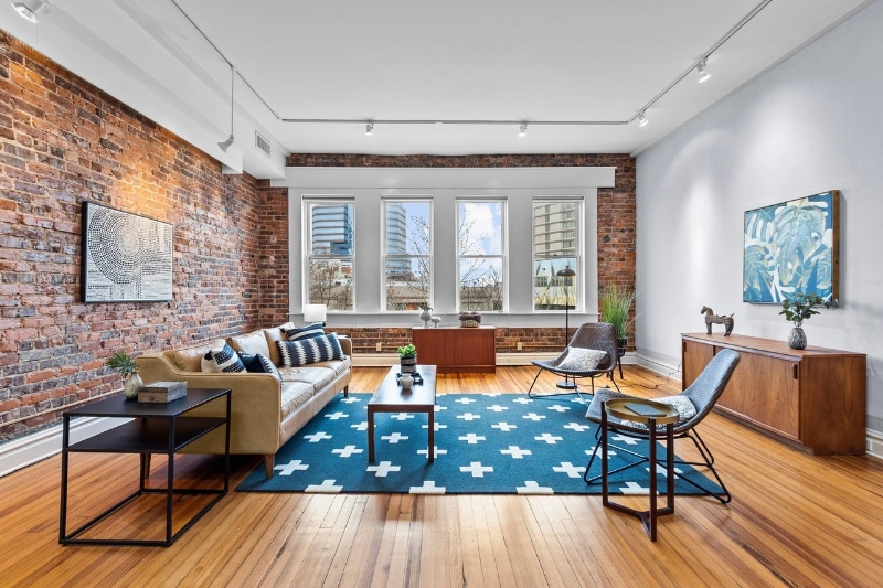 Foto principal - 323 W Main St