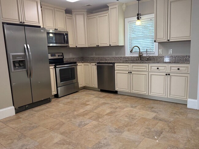 Building Photo - Amazingly Spacious Residence, Available Now!