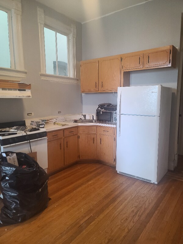 Building Photo - 2519 S Archer Ave