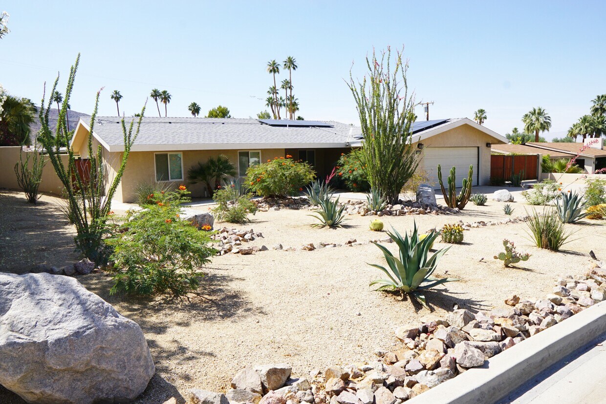 Primary Photo - 45945 Verba Santa Dr