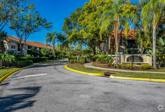 Entrance - Vintage Grand at Palmer Ranch Apartments